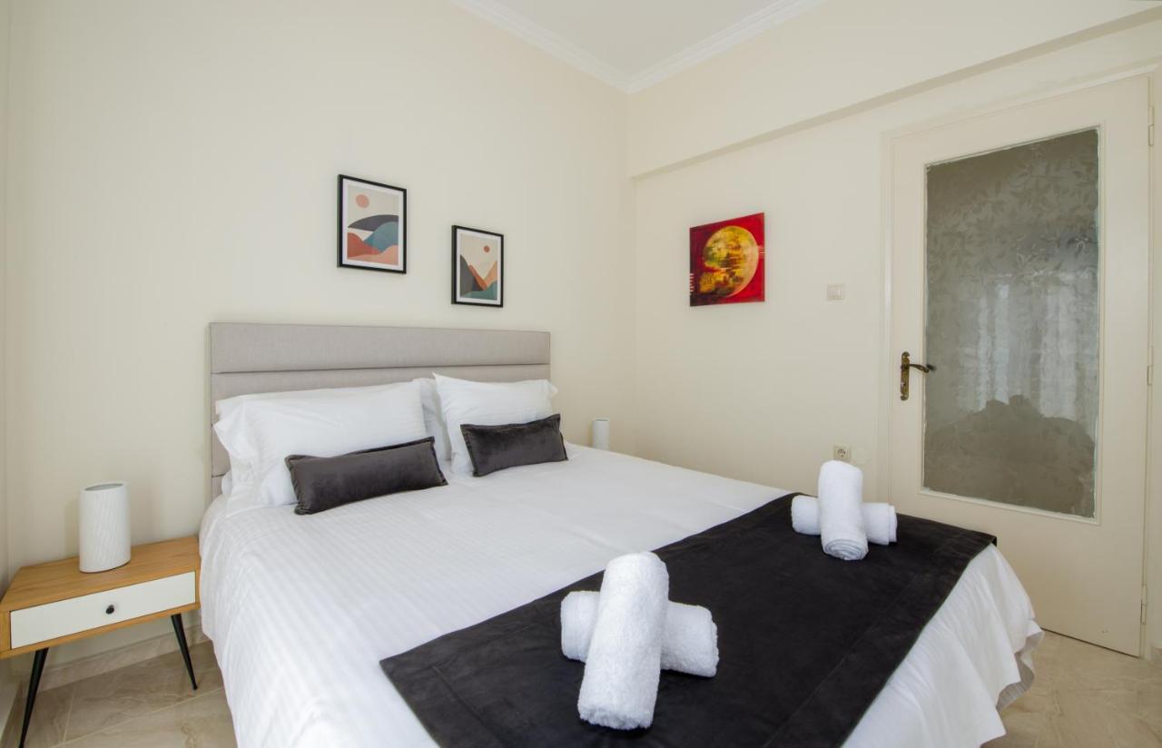 Center Manolia Dream 3 Bedroom Apartment 100M Away From The Beach Chania  Exterior photo