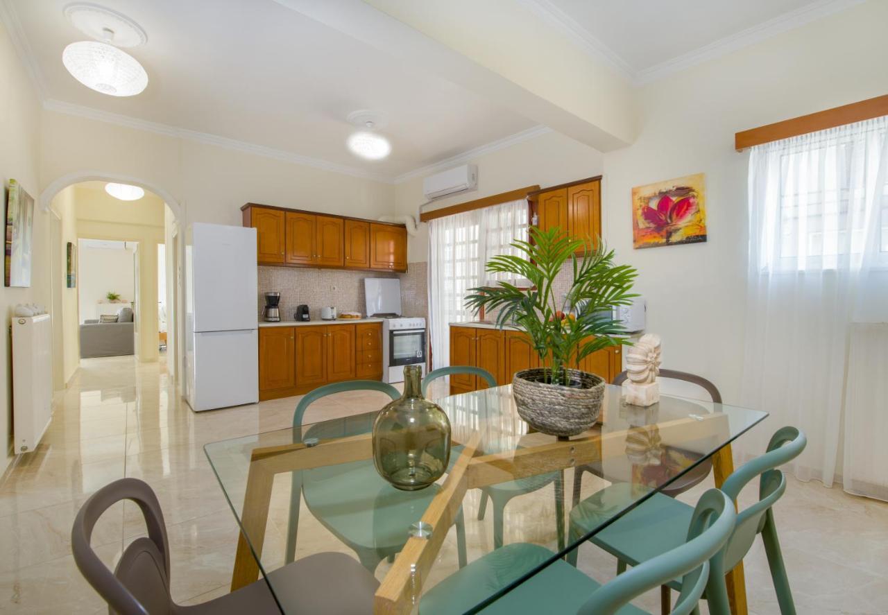 Center Manolia Dream 3 Bedroom Apartment 100M Away From The Beach Chania  Exterior photo